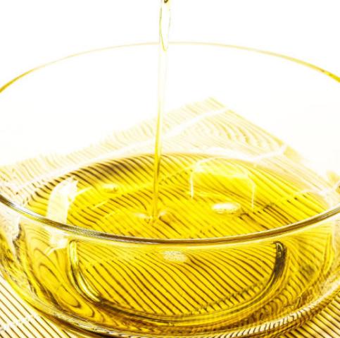 色拉油和调和油的区别,调和油与色拉油有什么区别