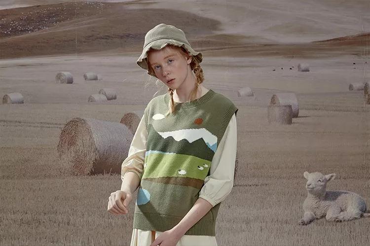 适合秋天穿的单品,初秋如何穿才会美得有气质