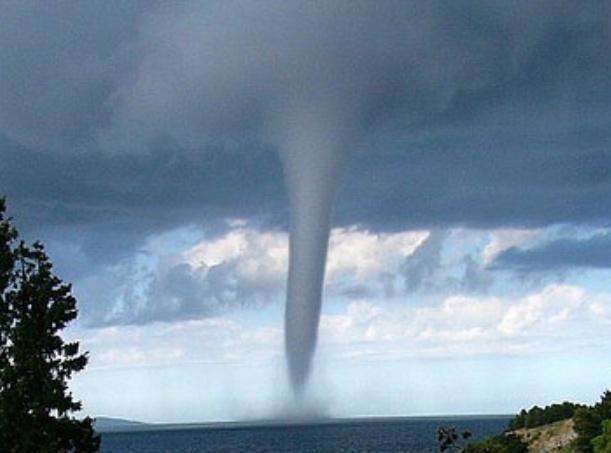 河南龙卷风最新消息,河南虞城遭龙卷风袭击