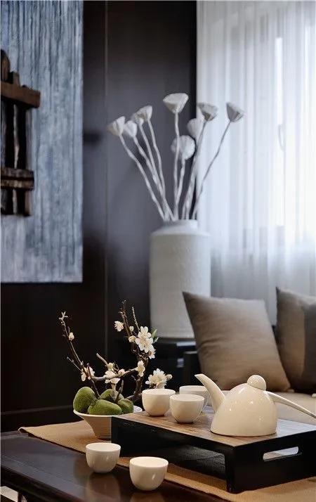 头无油脚无汗到老还是穷光蛋,头无脑油脚无汗有什么说法