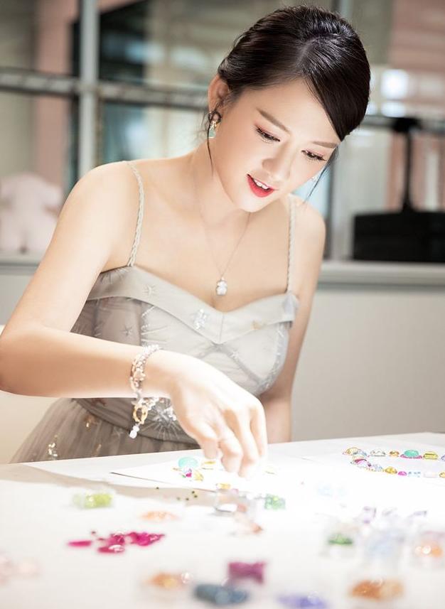 陈乔恩艾伦项链,陈乔恩代言的项链