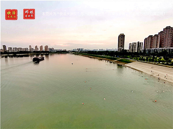 姝︽眽缃戠孩钃濇ˉ,姝︽眽鏈変釜钃濊壊鐨勬ˉ