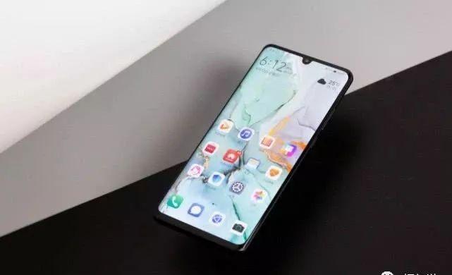 手机碰到这些情况千万别不当回事,手机出现这4种情况赶紧扔