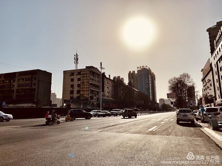 上阳宫到百货楼,疫情下逛西工,期待小街锅贴,王城广场听戏