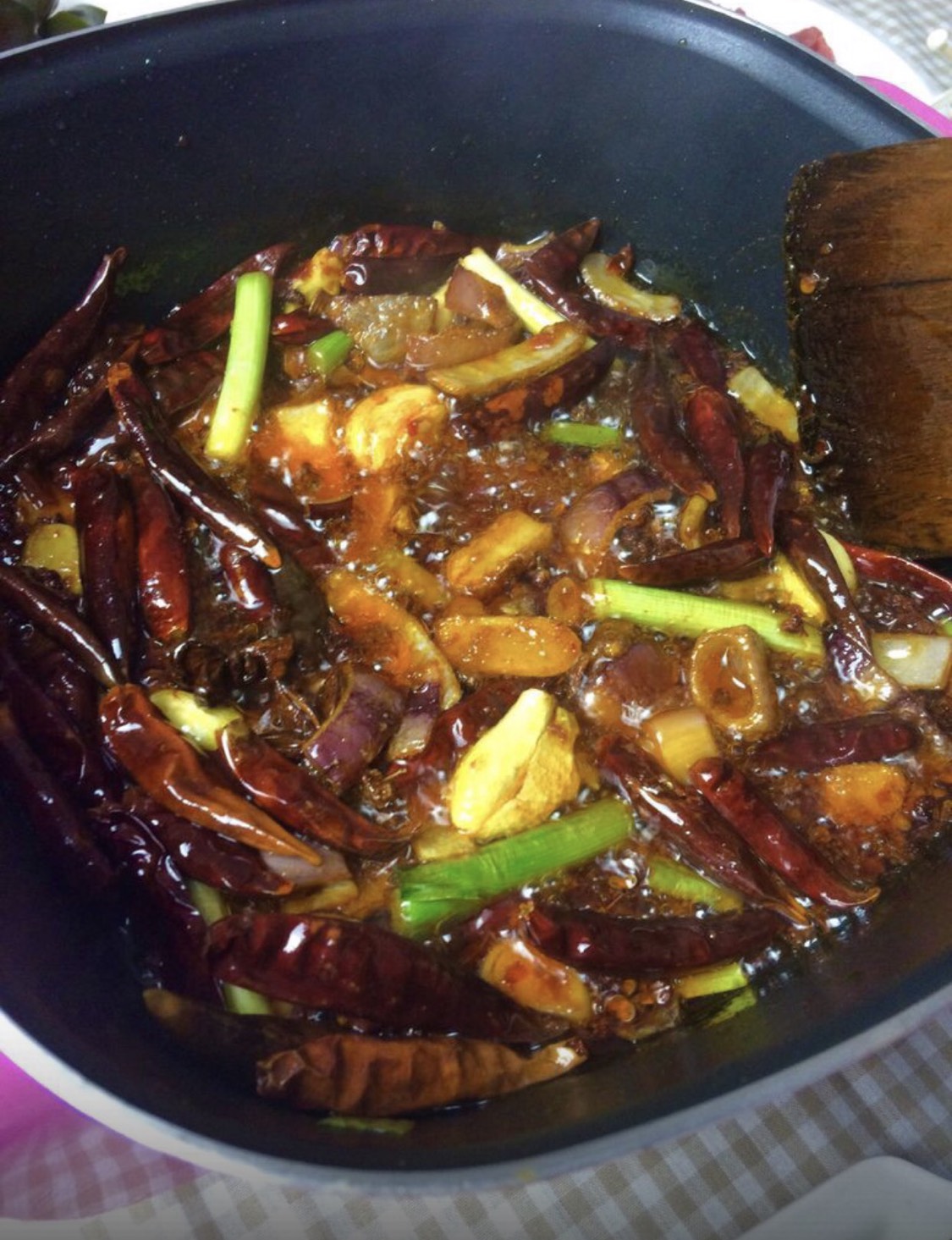 在家里自制麻辣火锅底料,自制麻辣火锅底料家常做法