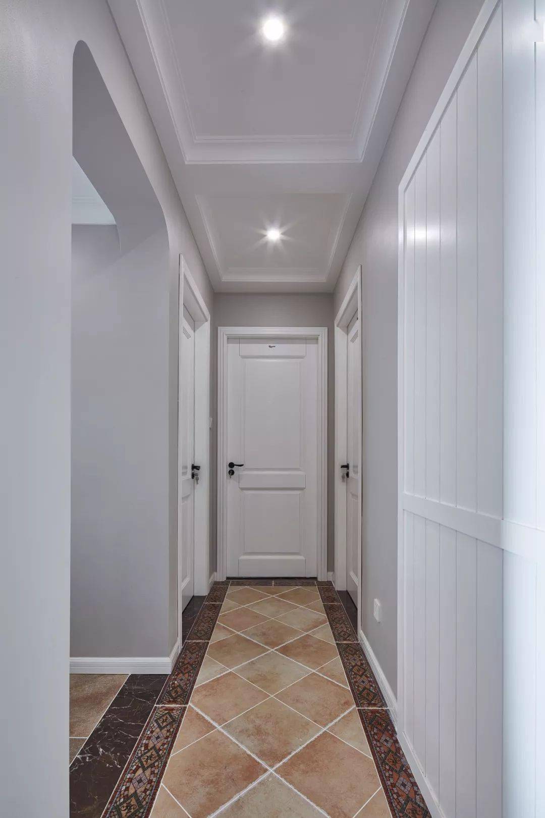 原木色家具白色木门,老师傅木门讲解