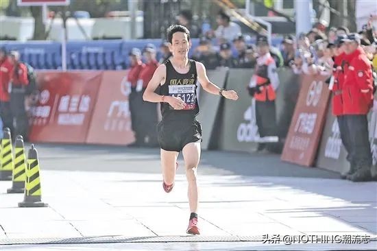 没有nike鞋子很廉价吗,没有后脚跟的跑鞋nike