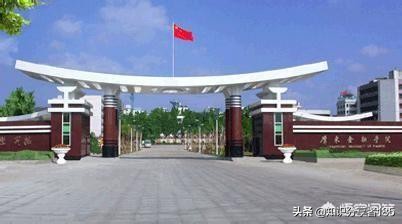 学生不愿意学习上课不听讲怎么办,大学生上课不听讲普遍吗