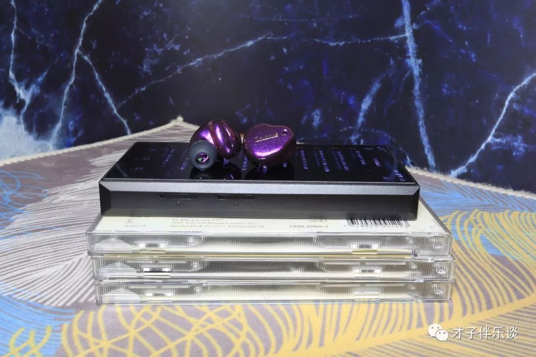 「耳机展新品体验之砖塞组合平价篇」论一只鸭和一只羊的烹饪方法