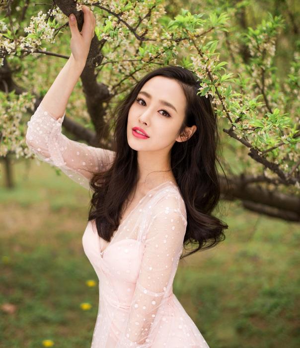 赵薇蒋雯丽长相分析,蒋雯丽比赵薇大10岁