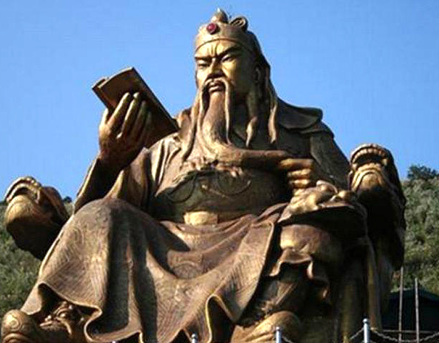 毛主席如何看待关羽？早年很崇拜，后来渐渐持否定态度