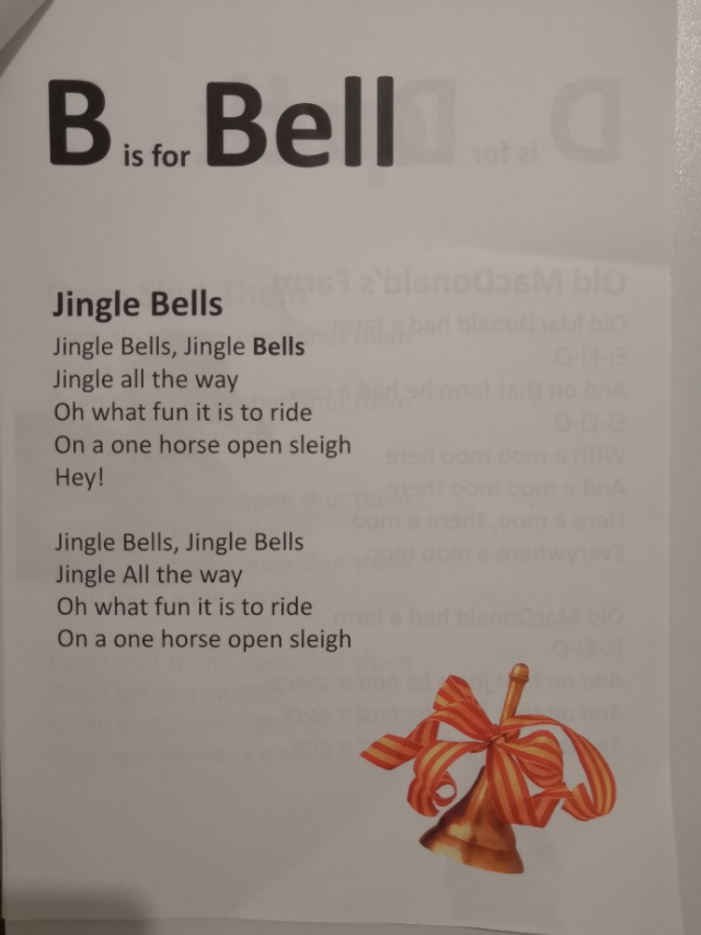 英语头肩膀膝盖脚趾头的儿歌歌词,趣味启蒙英语儿歌歌词