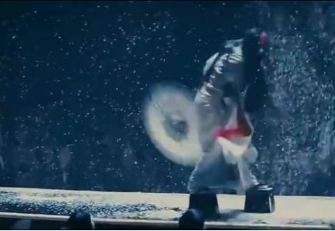 高跟鞋挣扎,高跟鞋的折磨