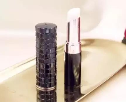 好用的润唇膏适合大干唇推荐,好用的润唇膏适合大干唇测评