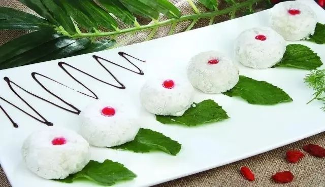 恭迎释迦牟尼佛圣诞祈福法会,恭迎释迦牟尼佛诞辰浴佛场面