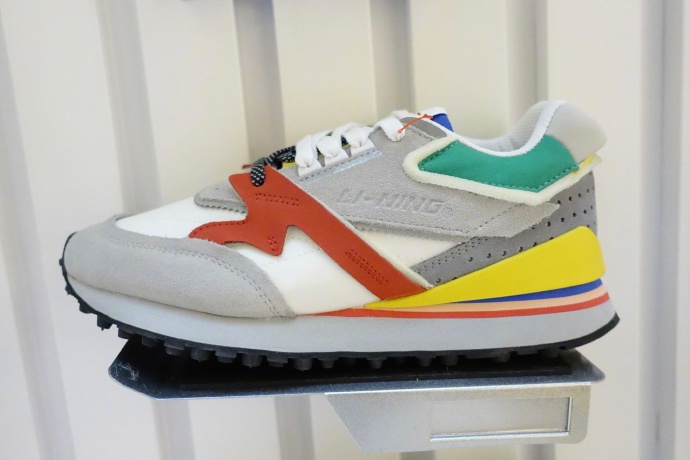 李宁新出了什么鞋,李宁经典款001