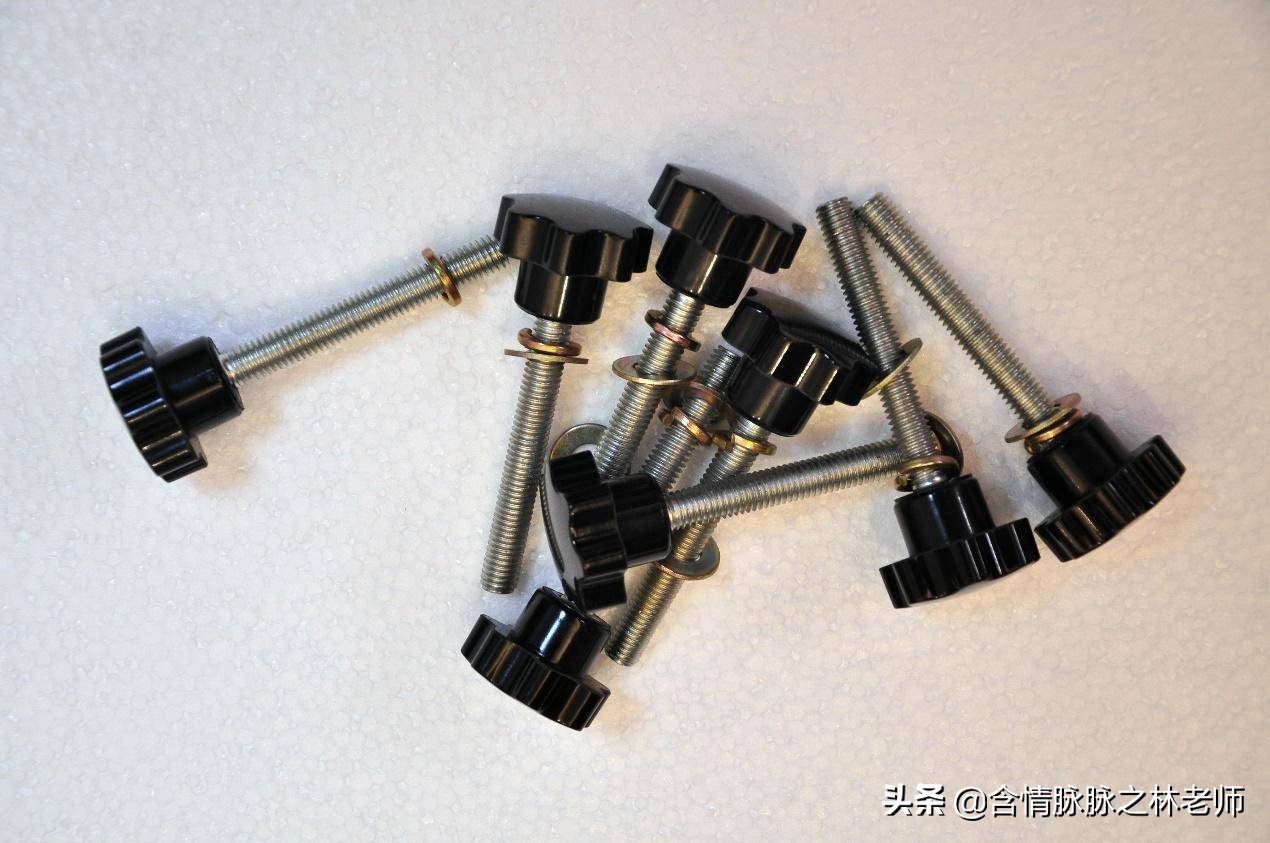 最新款式餐桌家用,实用实木餐桌款式推荐