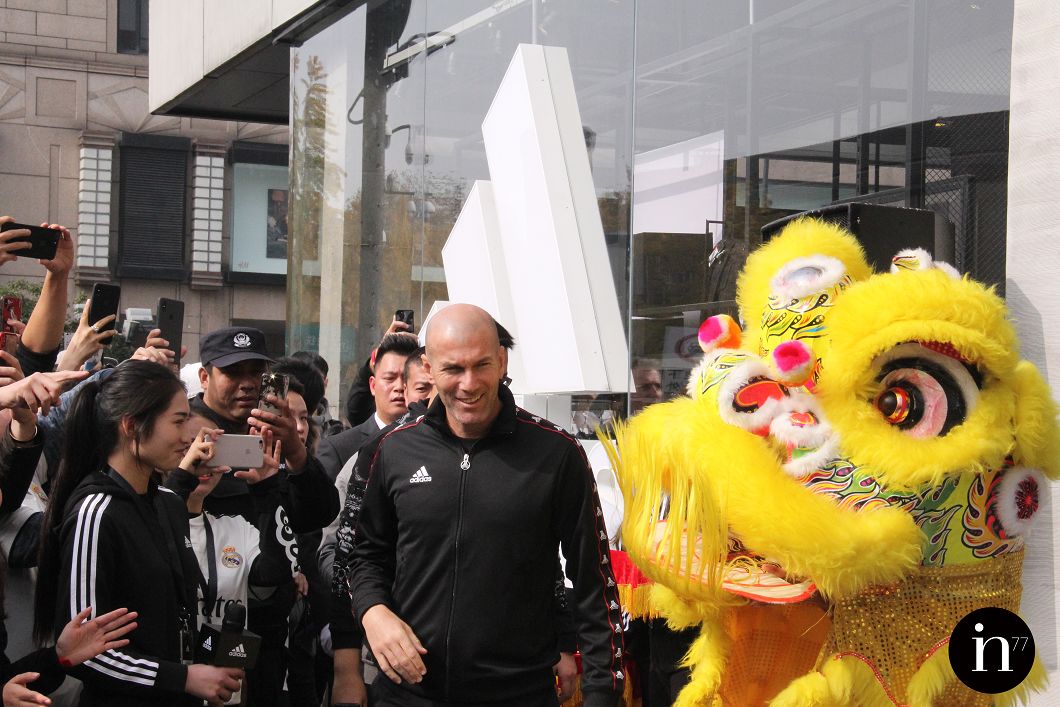 湖滨银泰in77每日客流量,杭州湖滨银泰in77销售额