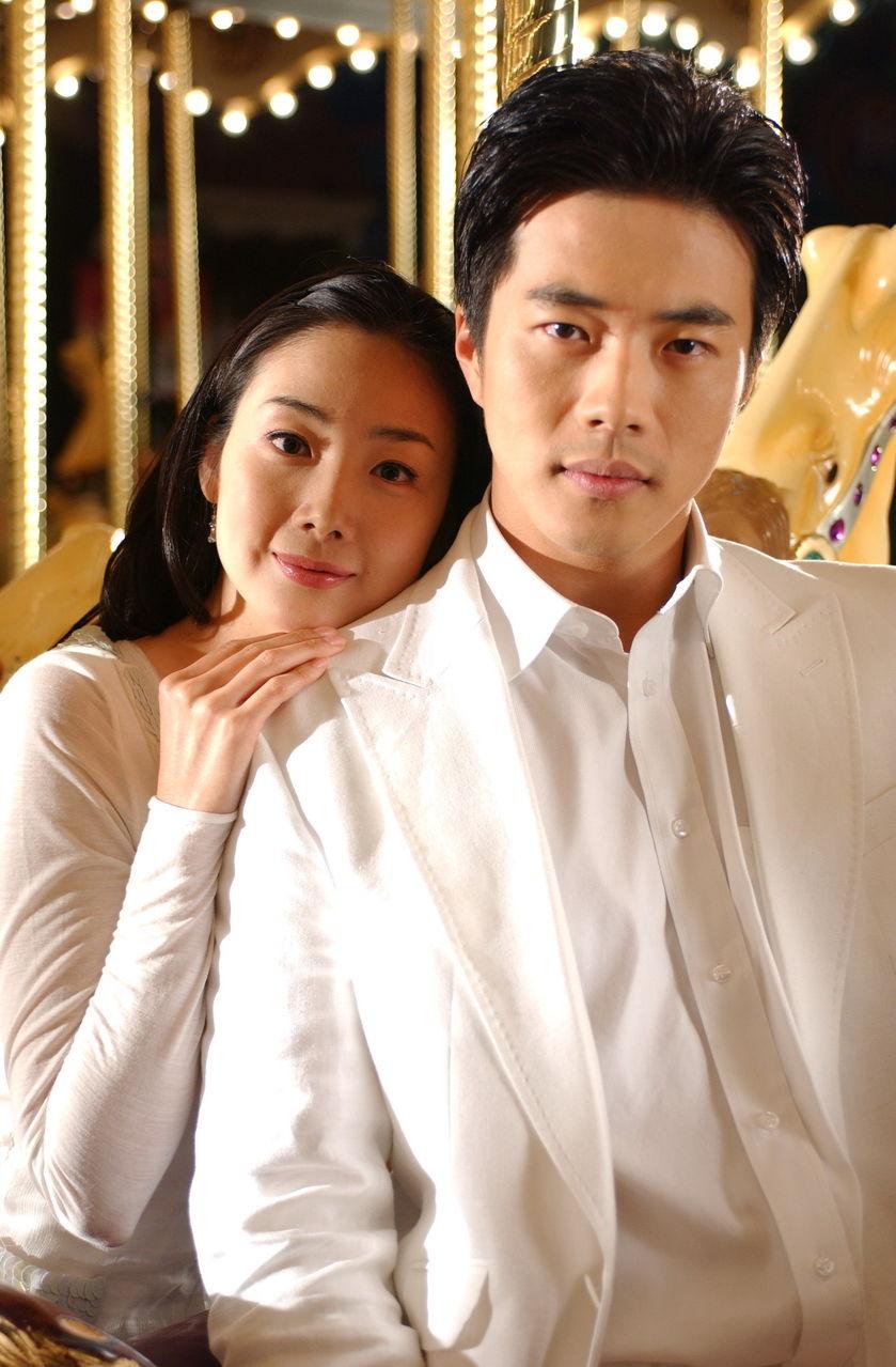 崔智友产后复出颜值回春宛如少女,崔智友产后晒照