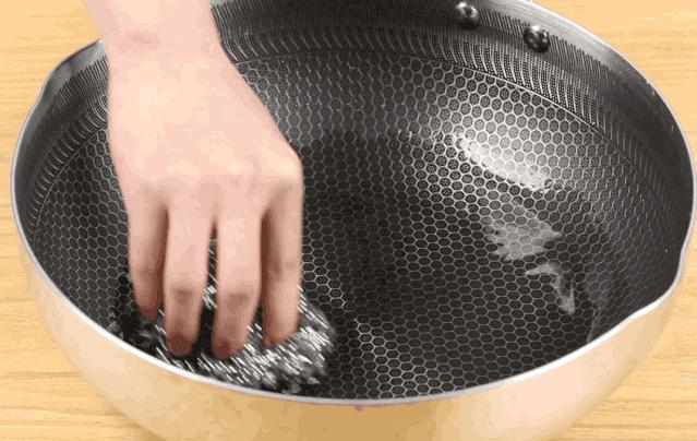 德国百年品牌蜂窝炒锅，煎蛋不用油，刷锅还不怕钢丝球？