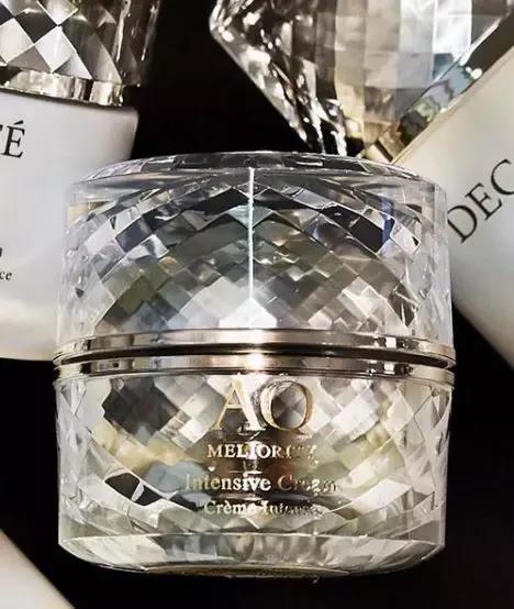 一支口红35万!一瓶面霜78万!瞬间觉得自己的化妆品一点都不贵!