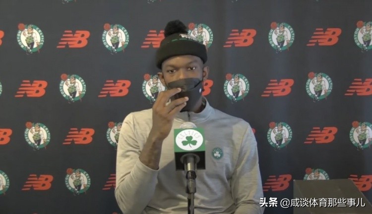 委屈你了！“牺牲”8000万+首发位置，小黑：我愿意为绿军牺牲