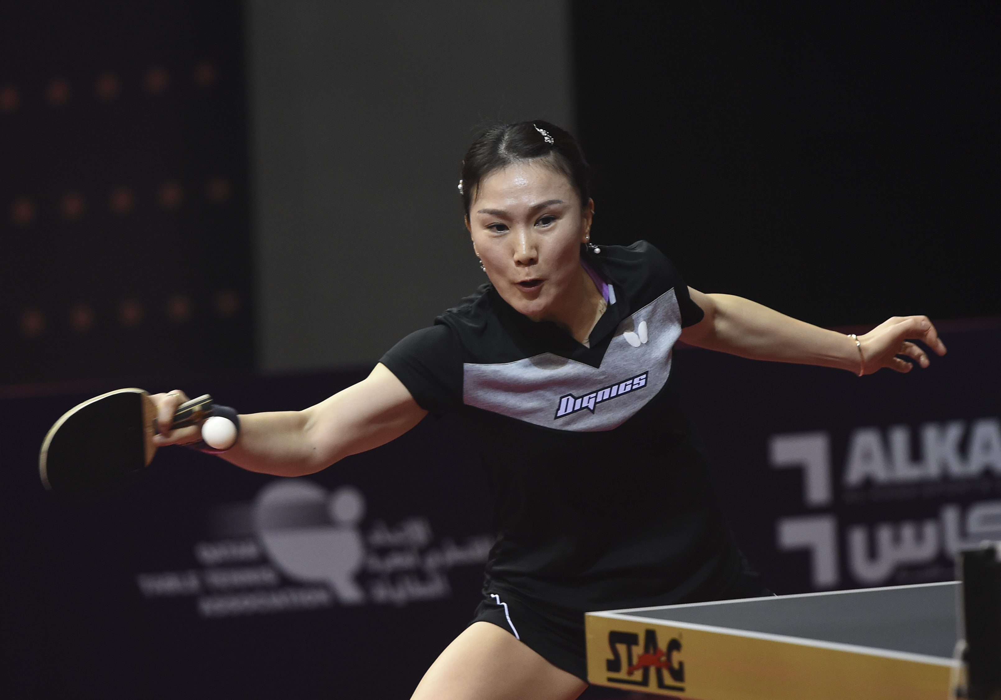 单晓娜直板正胶正手推挡技术,单晓娜正手正胶