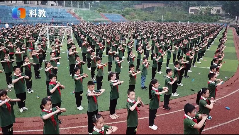 重庆九龙坡区人和小学视频,人和小学重庆九龙坡区