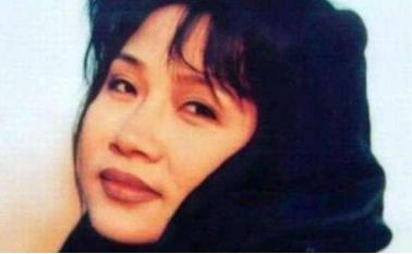 她曾是华语歌坛的顶峰,在事业巅峰期出家为尼,如今过得怎样?