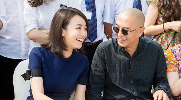 她是傻大姐闫妮：跟着胡歌吃大蒜，出名仍跑龙套，被黄渤说傻乎乎