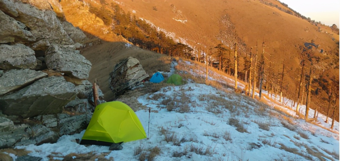 光鹿跑兵冰徒步,秦岭光鹿跑冰穿越攻略