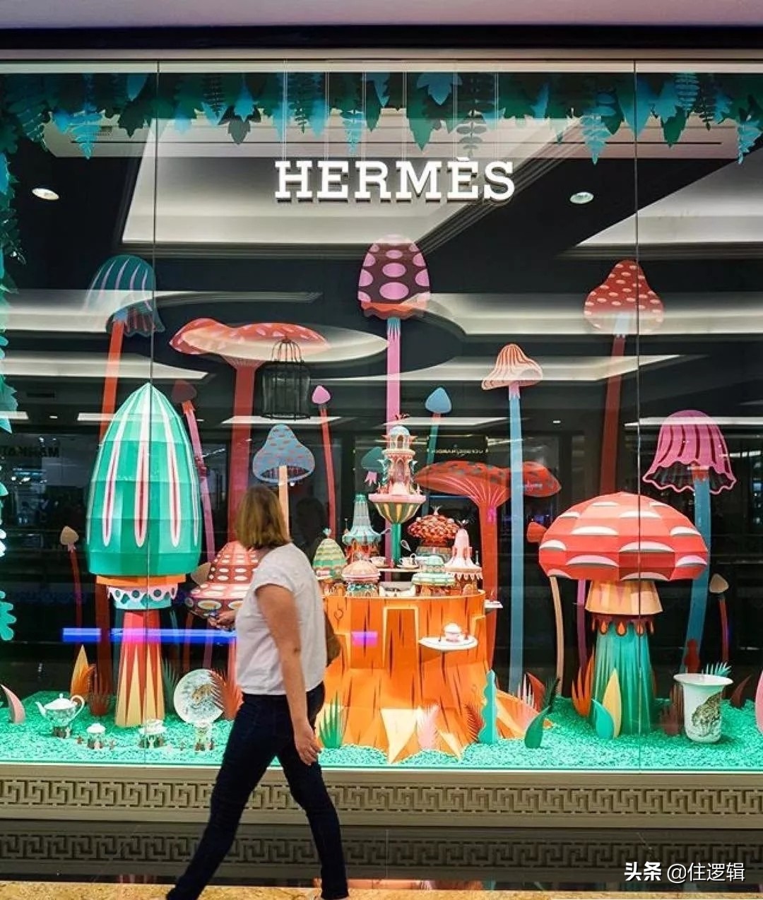 爱马仕橱窗工艺品摆件,爱马仕橱窗主题有哪些