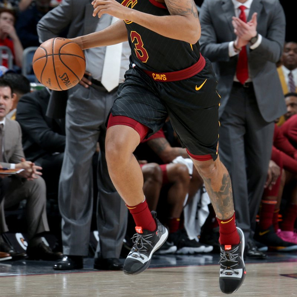 今日nba战靴,保罗加索尔战靴