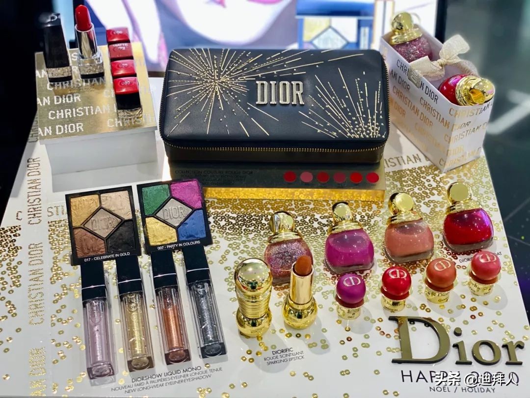 迪拜圣诞节购物狂欢,迪拜机场免税店圣诞节