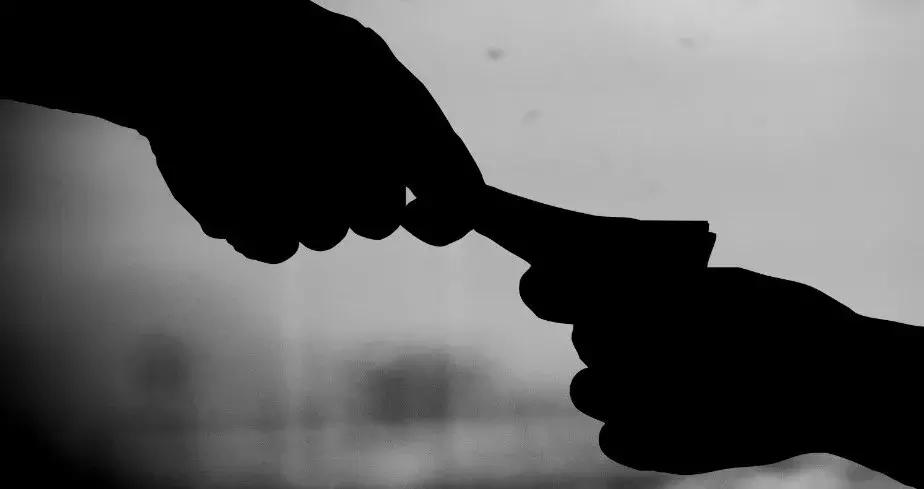 卖虚拟资料获利200w,卖数据获利3000万