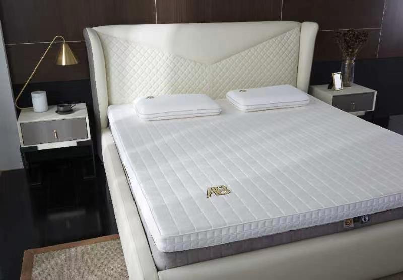 乳胶产品真的有那么好吗,乳胶用久了会发黄掉渣吗