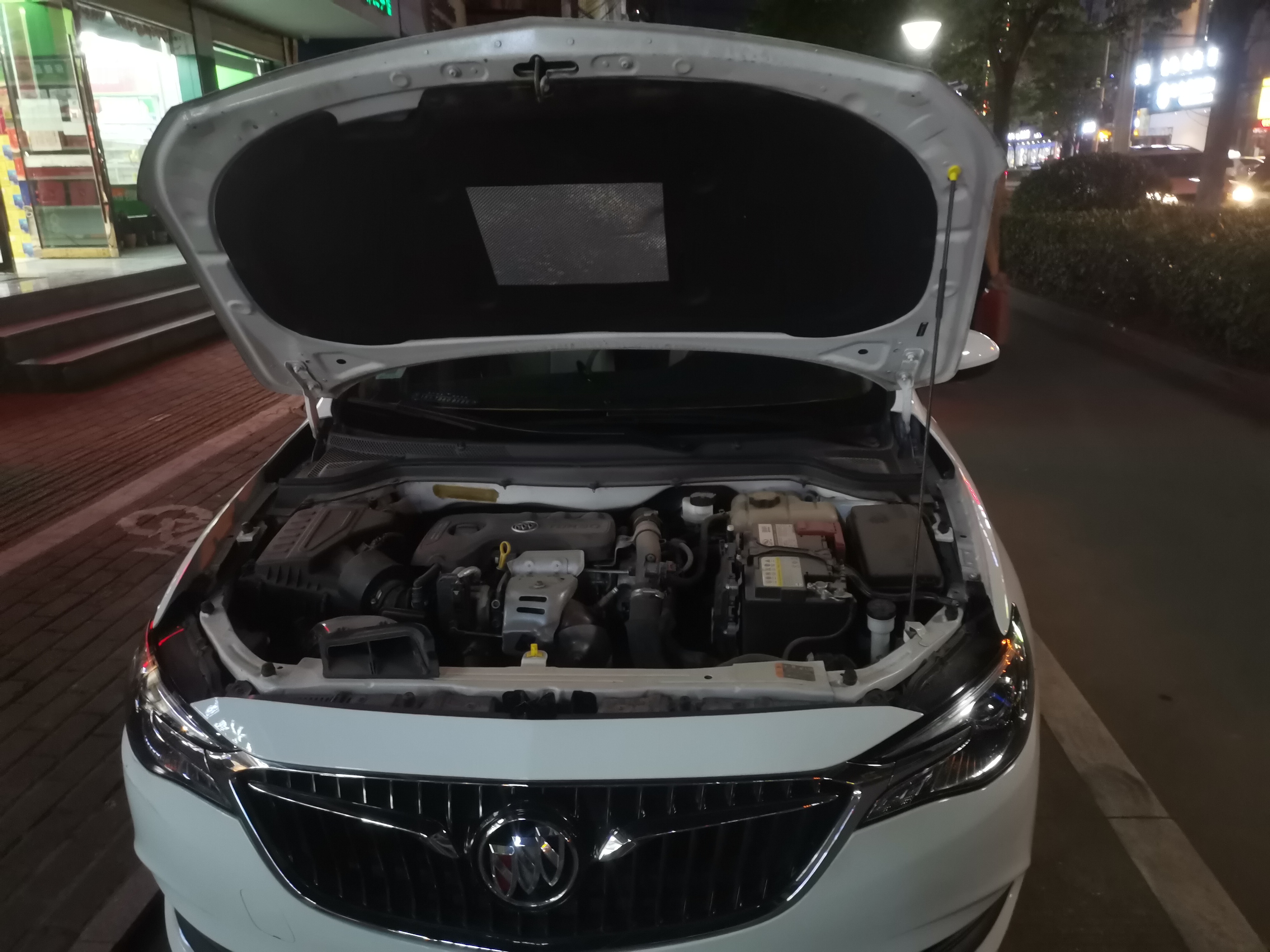 自己动手迈锐宝换氙气灯,英朗换氙气灯教程