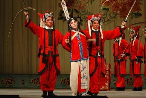 窦娥临死前发下三桩毒誓，除了六月飞雪，另外两桩毒誓是啥？