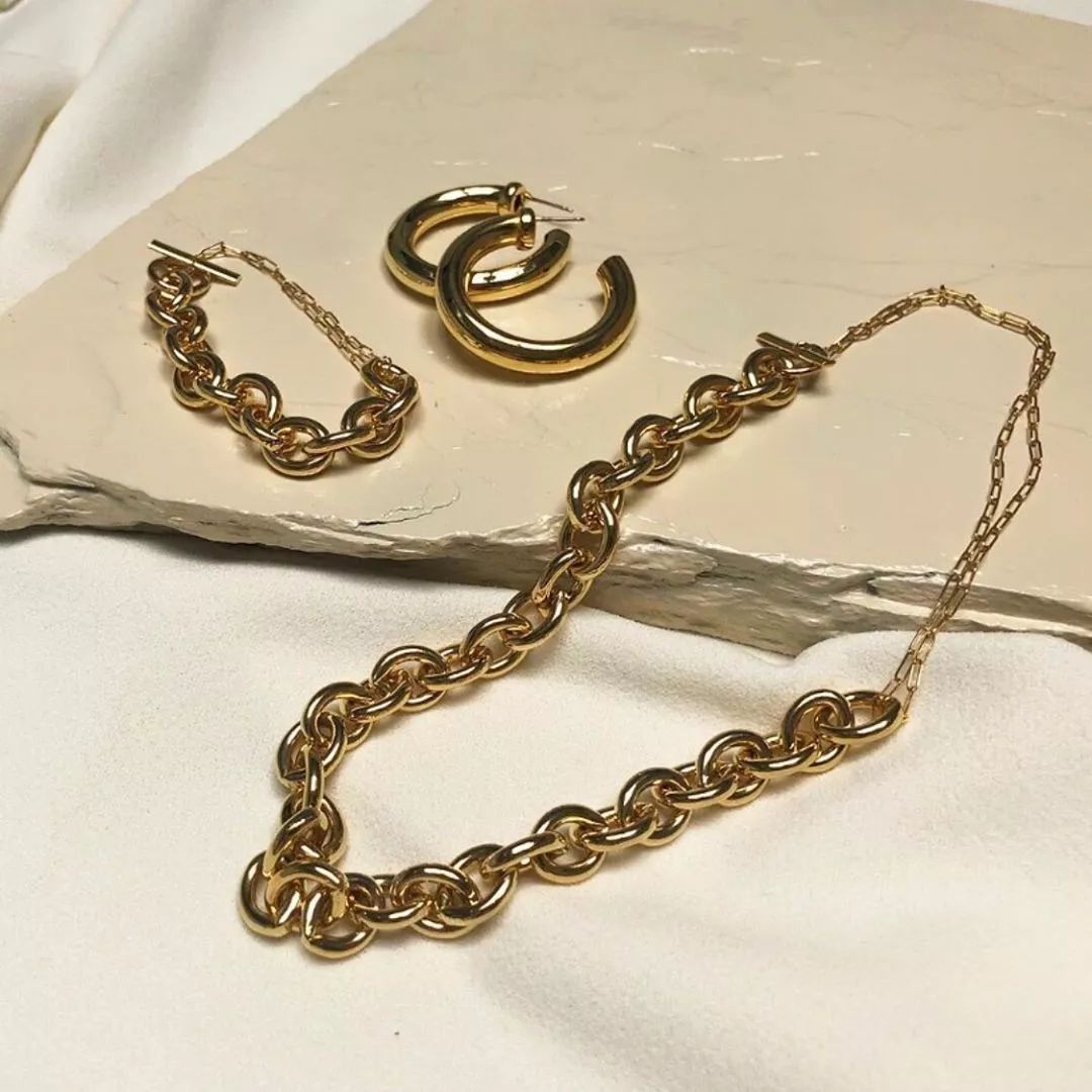 大金链子忘了戴,大金链子好久没戴了