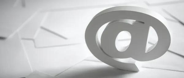 你发微博、写电子邮件时常用的“@”符号是怎么来的?