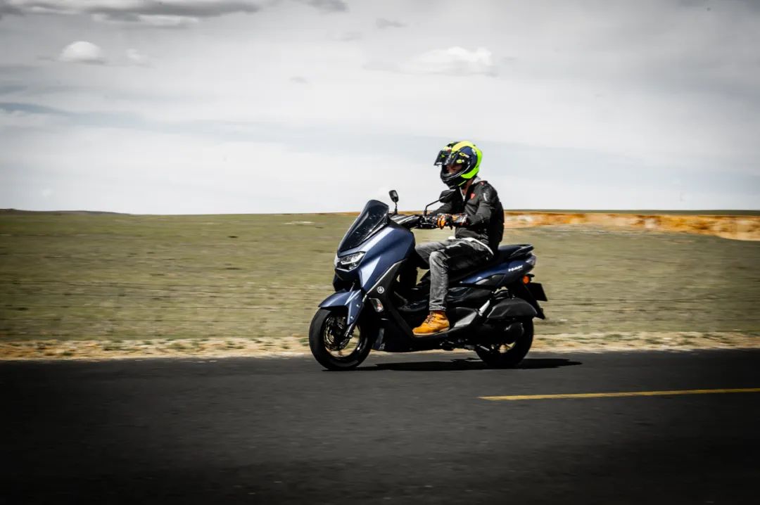 试驾雅马哈nmax150,雅马哈踏板nmax155跟pcx哪个好