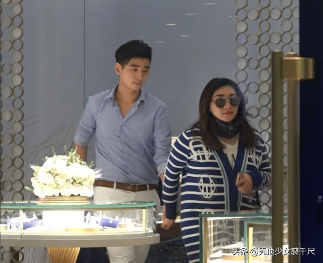 赌王女儿何超盈过大礼超奢侈,赌王四太千金何超盈