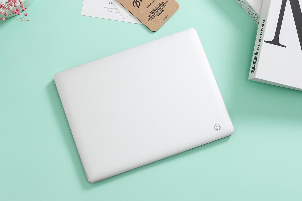 网课不翻车！把手里的iPad砸了吧，千元级3K分辨率笔记本不香？