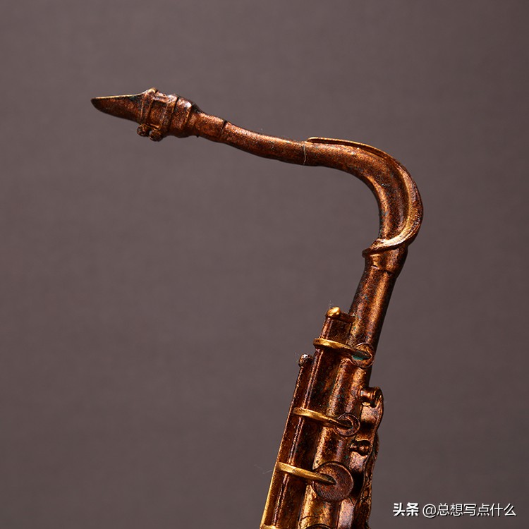 入门级萨克斯买什么价格的好,怎样购买适合自己的萨克斯