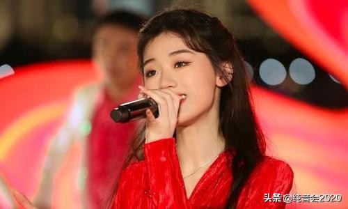 单依纯尊重李健老师吗,单依纯颜值担当