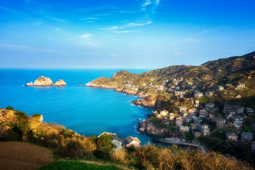 比马尔代夫便宜小岛 (比马赛颜值高的海岛)