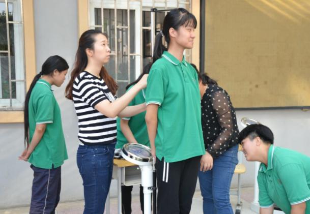 初中生身高标准表2019,初中生年龄身高标准表