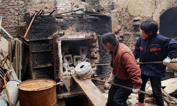 老农传家宝竟是明朝状元卷真迹,农民被鉴宝专家骗古画