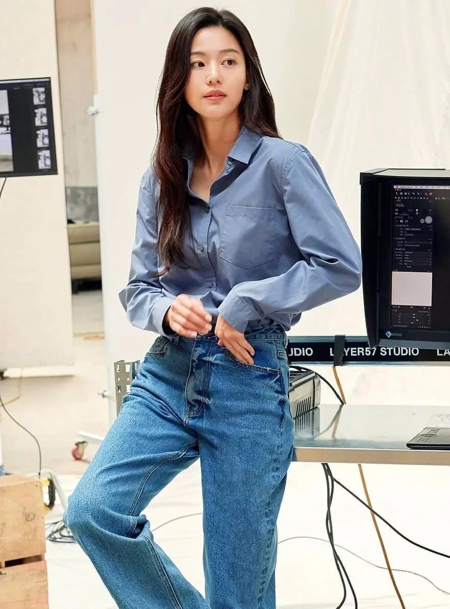 肩宽的人怎么穿才好看,肩宽的女生怎么穿好看