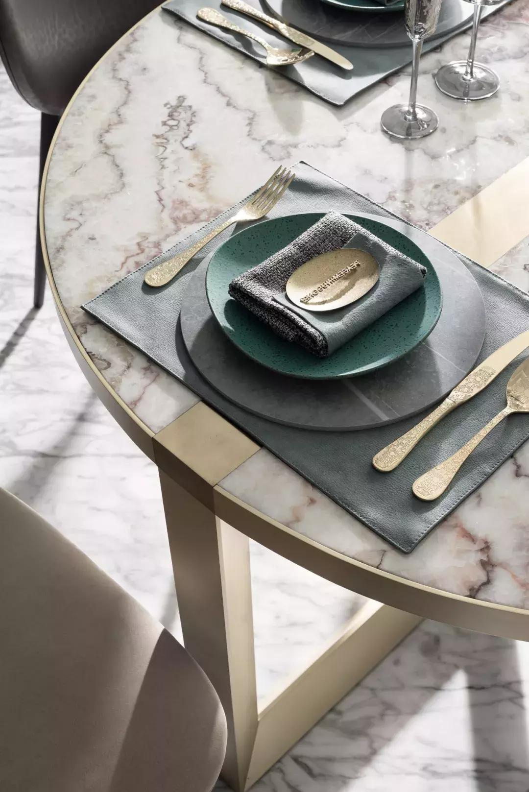 深圳1.5个亿的房子,深圳600万左右的楼顶复式